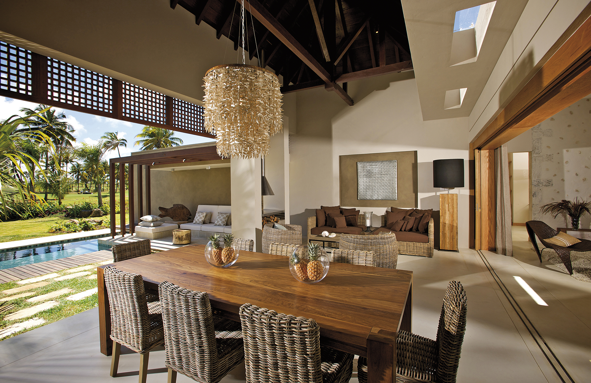 Dining room at Four Seasons Anahita