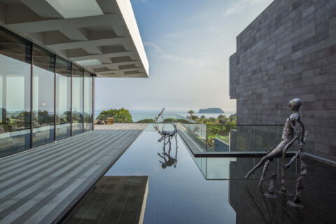JW Marriot Jeju architecture out to sea to Jeju island with sculptures - hospitality trends