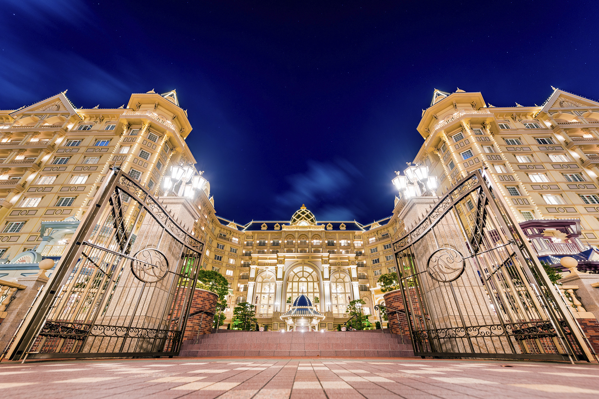 Tokyo Disneyland Hotel