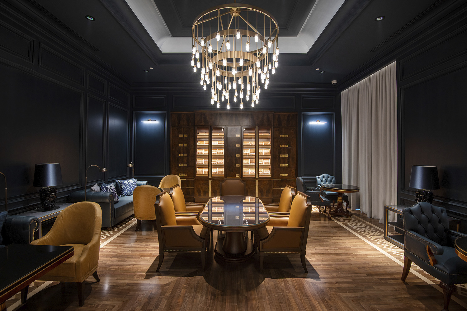 Four Seasons Doha Cigar Bar