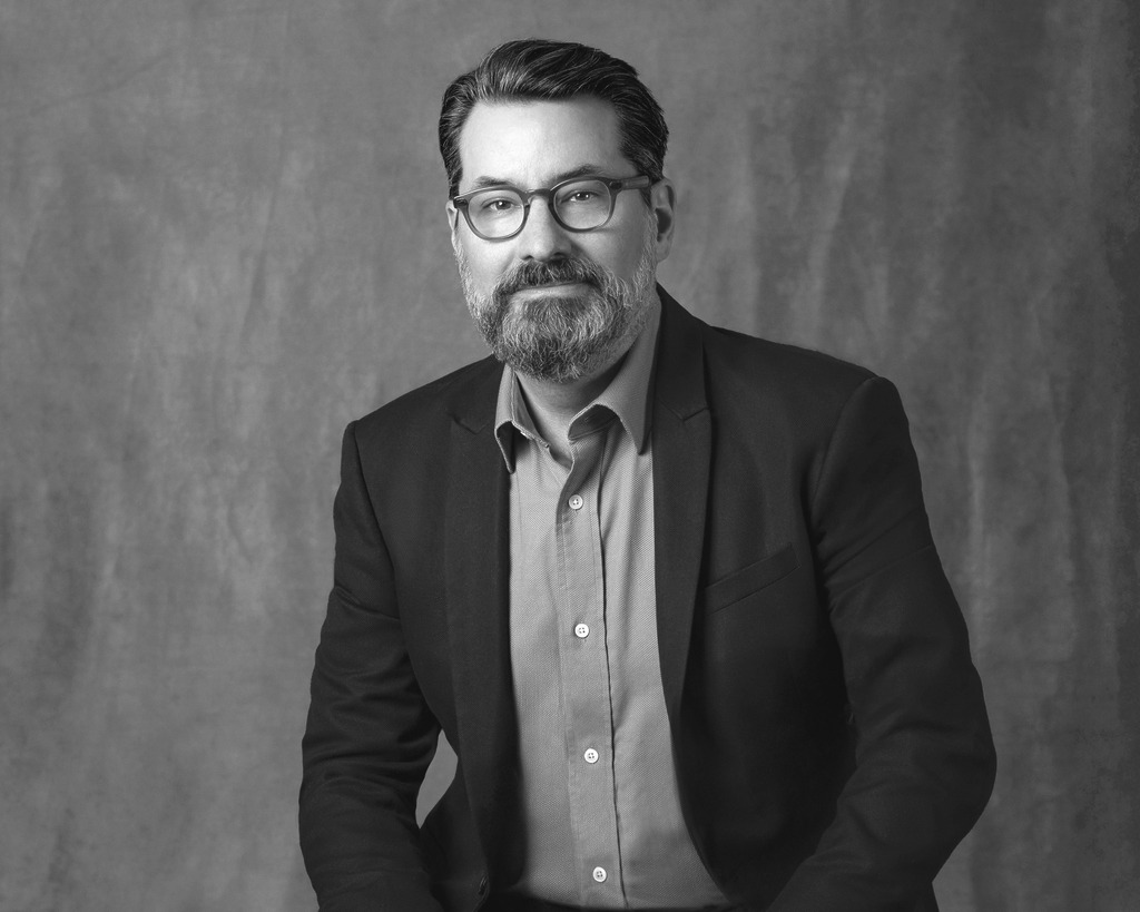 chris ernst, watg new york, black and white